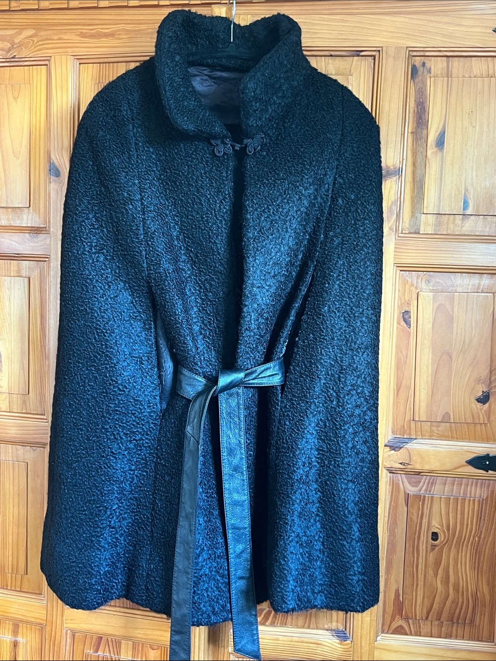Vintage Black Textured Women's Cape